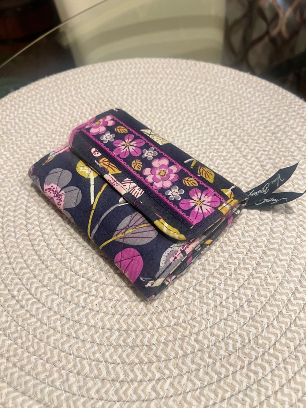 Lot! Three. Vera Bradley Floral Crossbody Trio + wallet - Picture 5 of 9